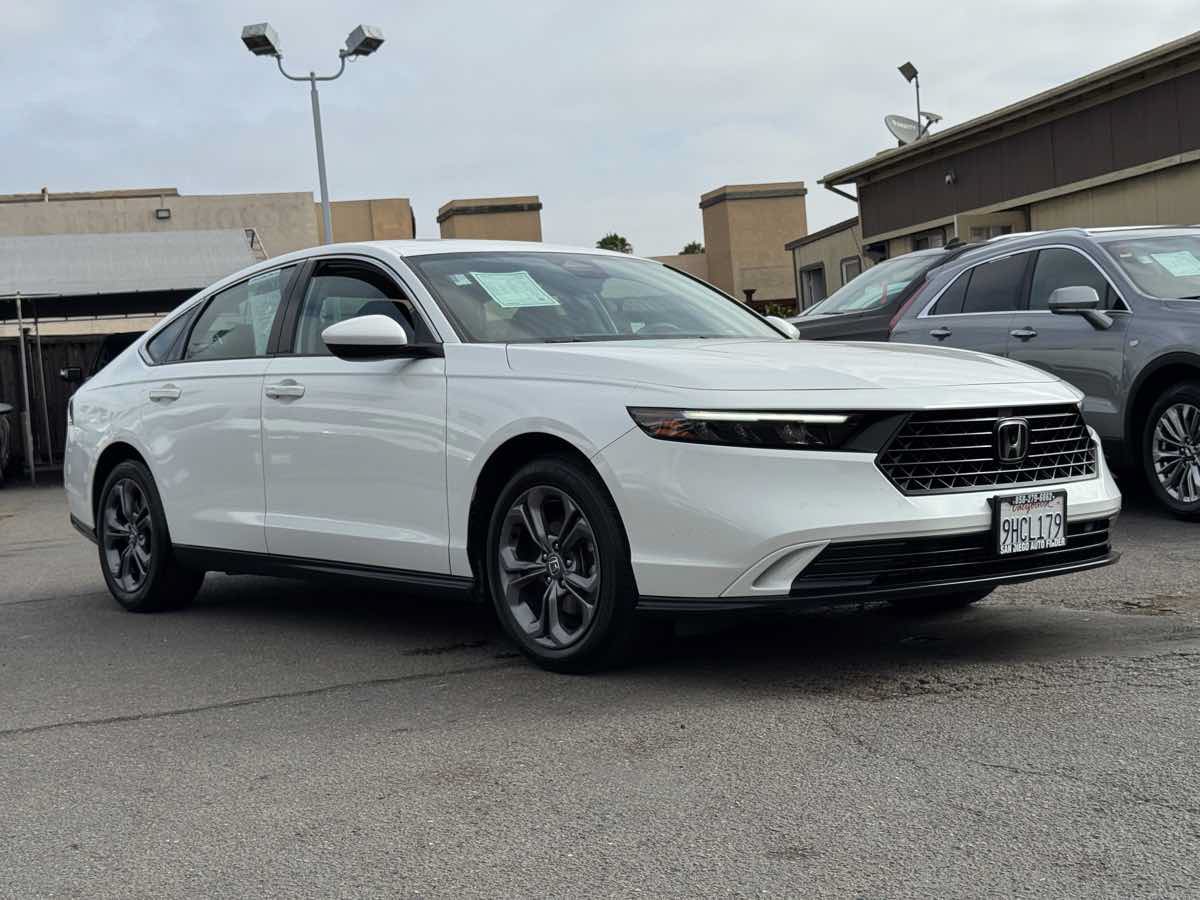 Used 2023 Honda Accord EX image 4