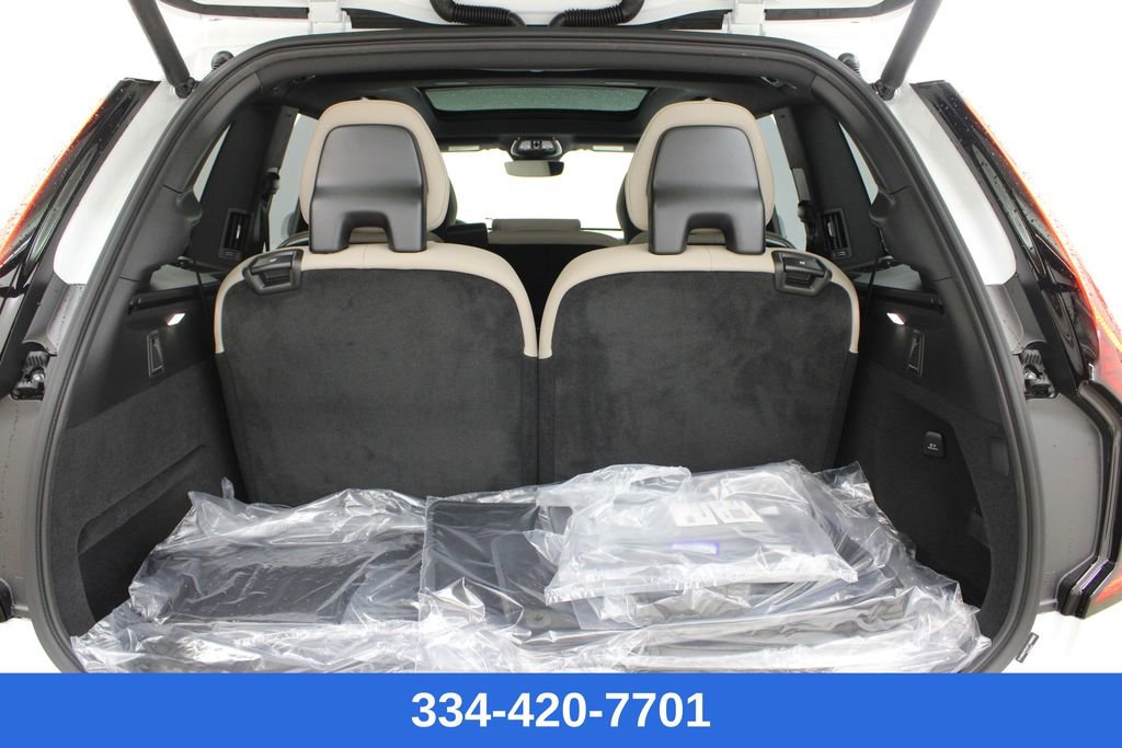 New 2026 Volvo XC90 B6 Plus w/ Protection Package image 31