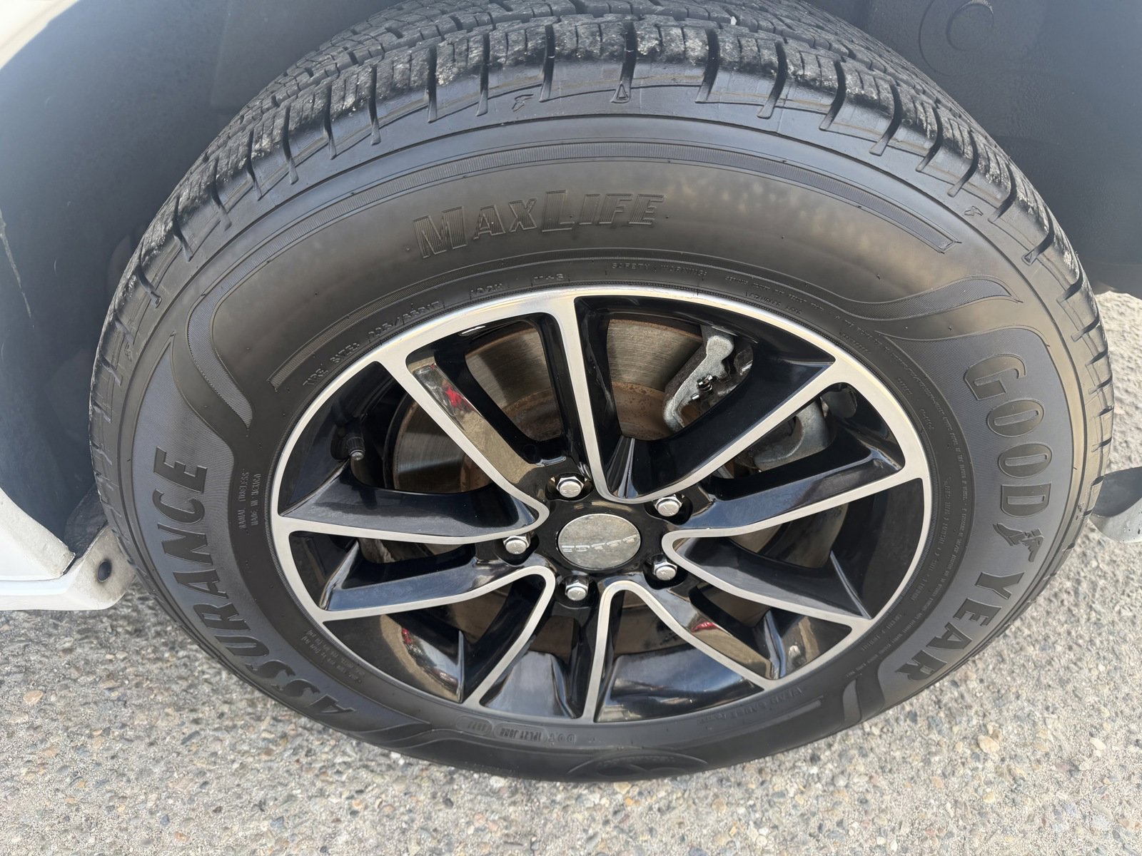 Used 2016 Dodge Grand Caravan R/T image 28