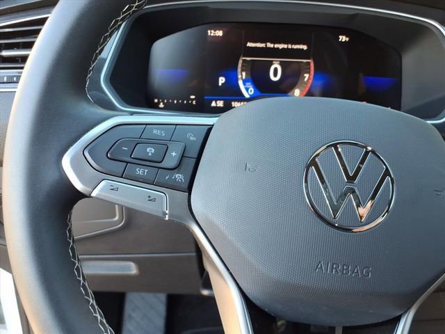Used 2023 Volkswagen Tiguan SE image 9