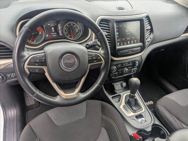 Used 2016 Jeep Cherokee Latitude image 13