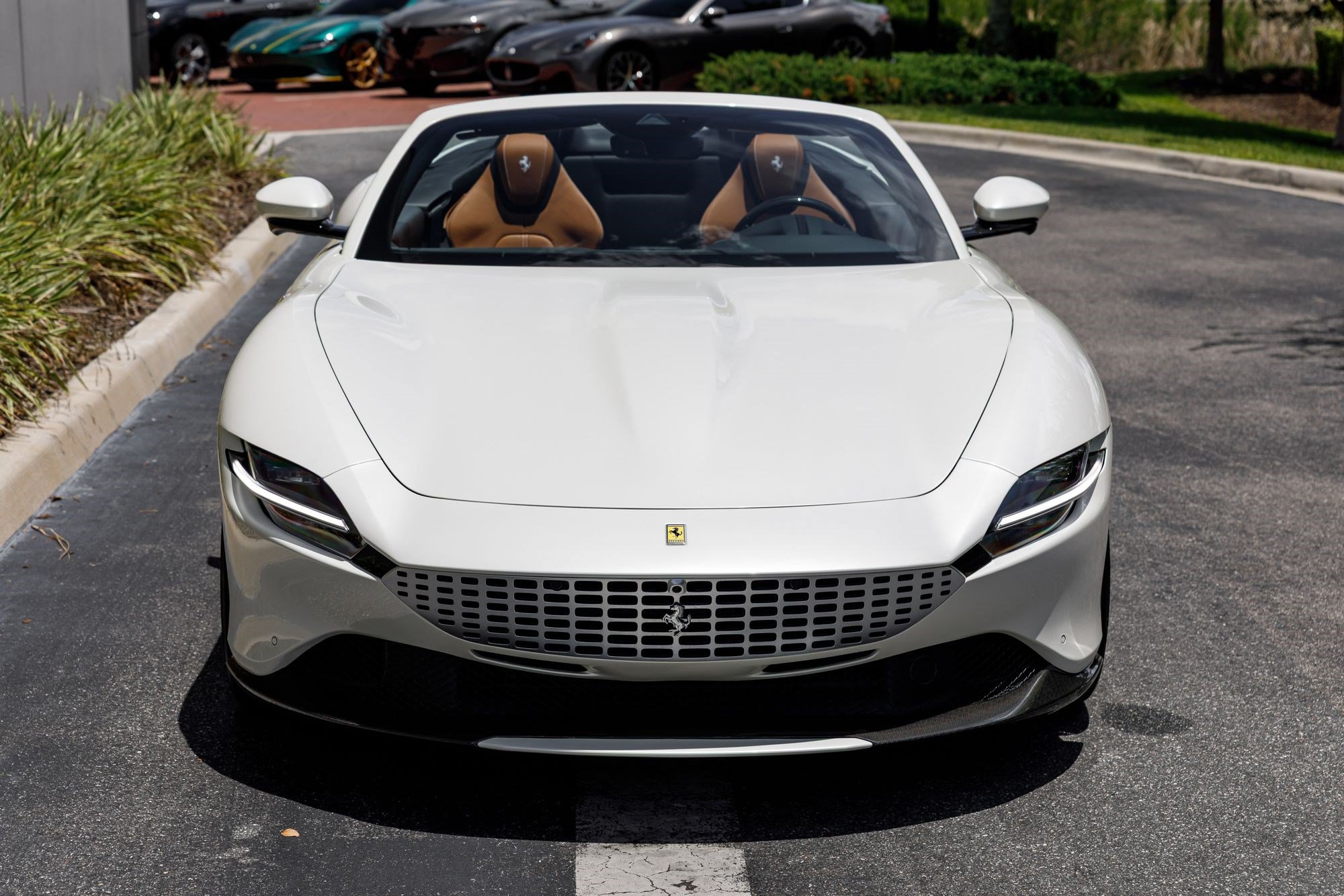 Used 2024 Ferrari Roma Spider RWD image 8