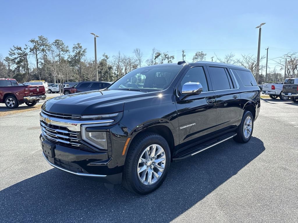 Used 2025 Chevrolet Suburban Premier image 7
