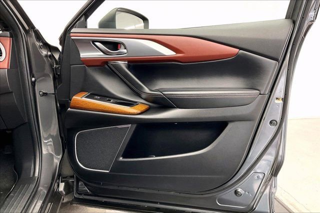Used 2016 MAZDA CX-9 Signature image 27