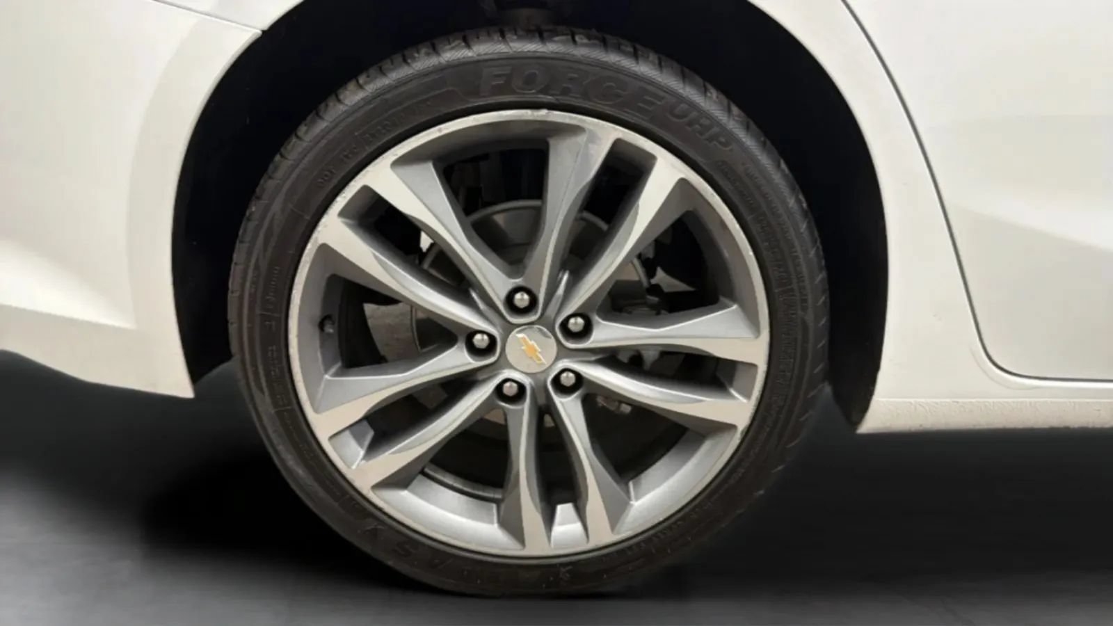 Used 2022 Chevrolet Malibu LT FWD image 29