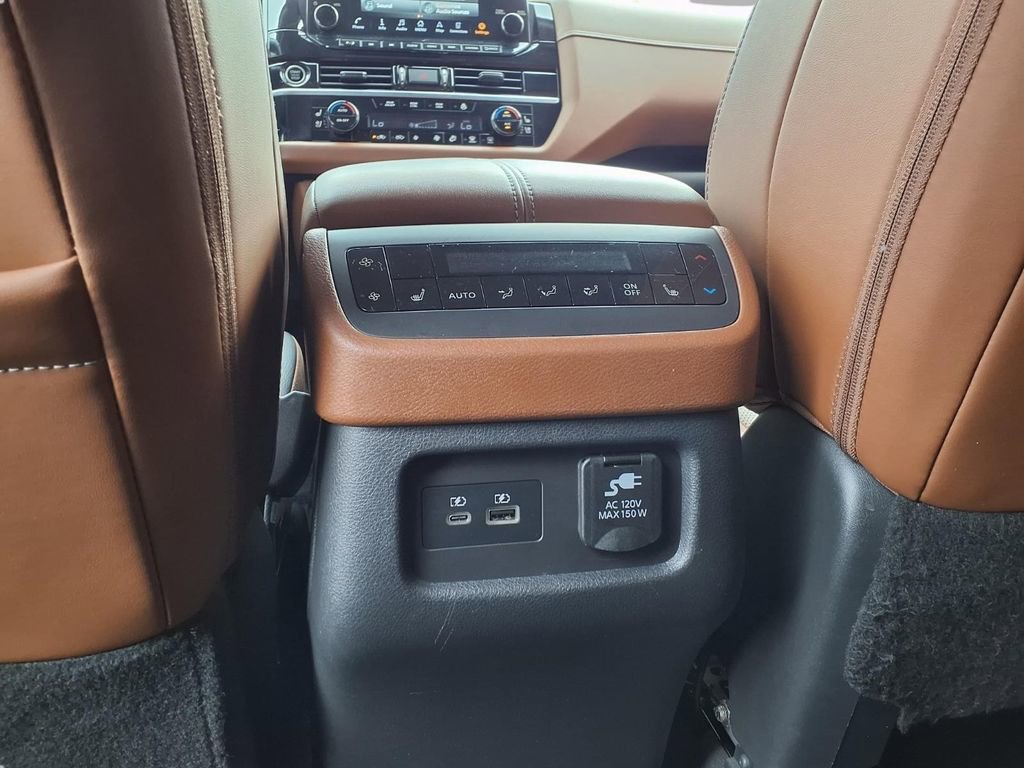 Certified 2023 Nissan Pathfinder Platinum w/ Cargo Package AWD/4WD image 24