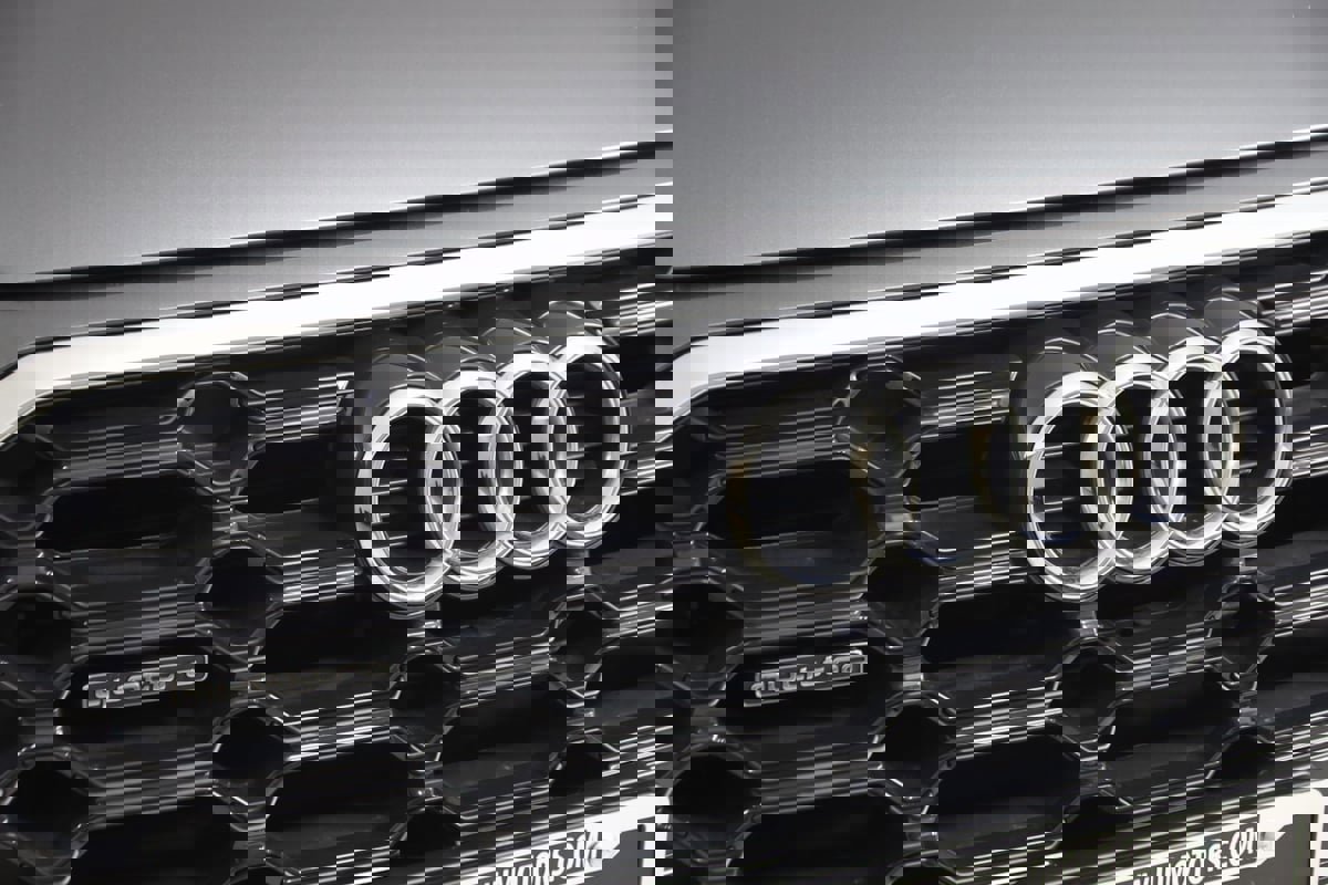 Used 2024 Audi Q5 2.0T Premium w/ Convenience Package image 16