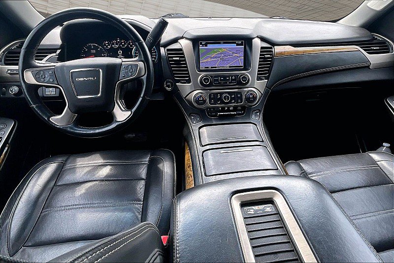 Used 2017 GMC Yukon XL Denali w/ Open Road Package RWD image 13