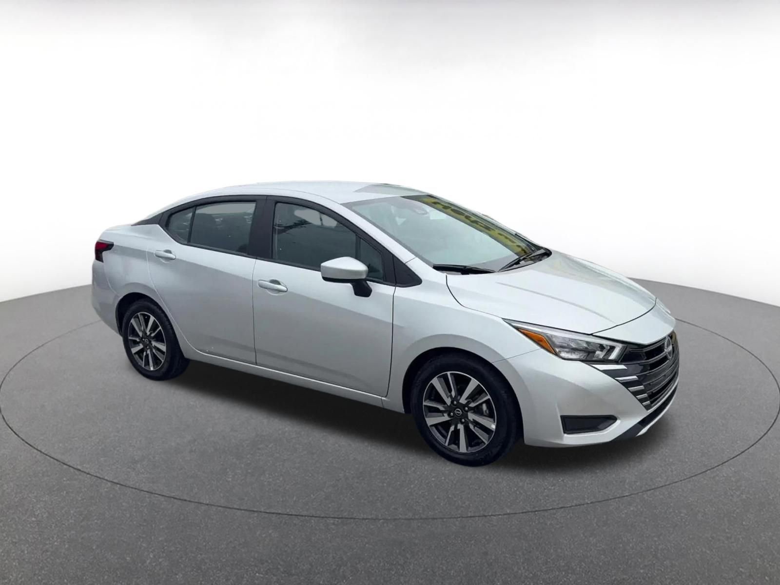 Used 2025 Nissan Versa SV FWD video 2