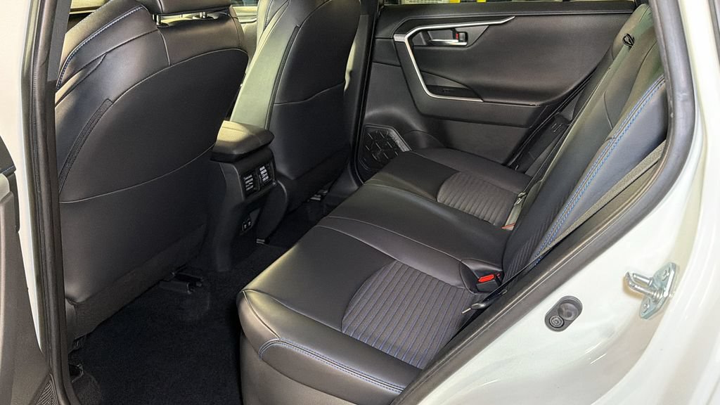 Used 2020 Toyota RAV4 XSE AWD/4WD image 16