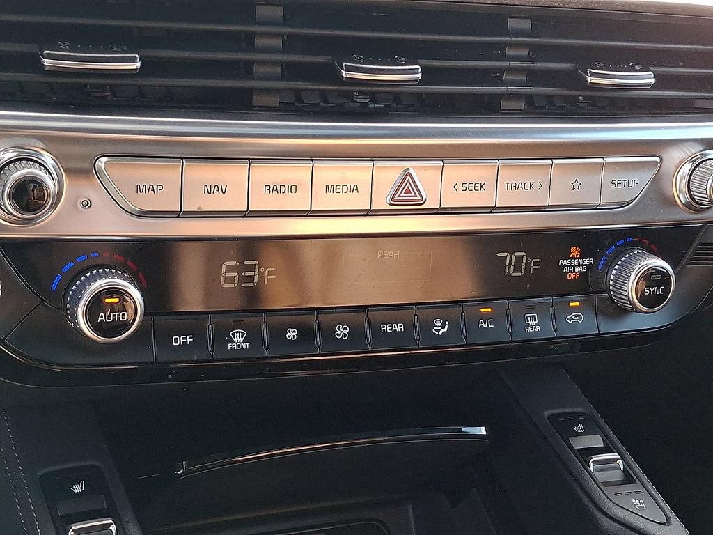 Certified 2022 Kia Telluride SX w/ Nightfall Edition Package AWD/4WD image 23