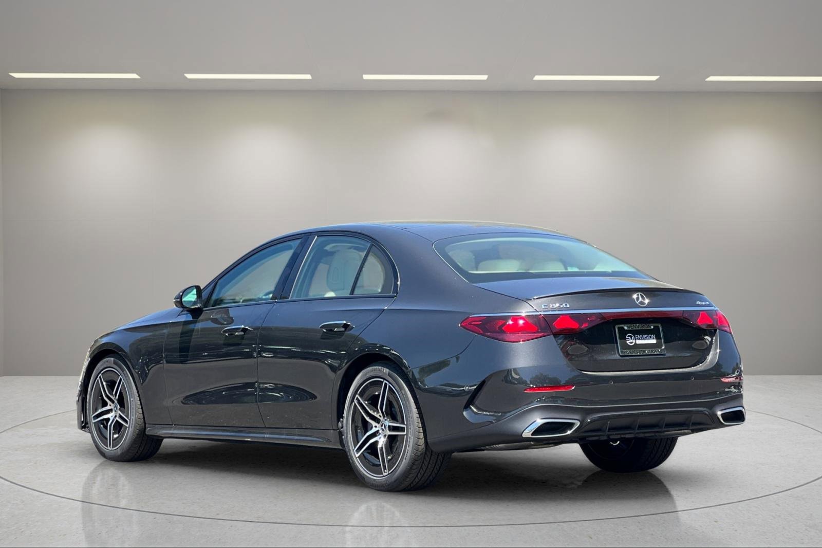 New 2025 Mercedes-Benz E 350 4MATIC Sedan image 6