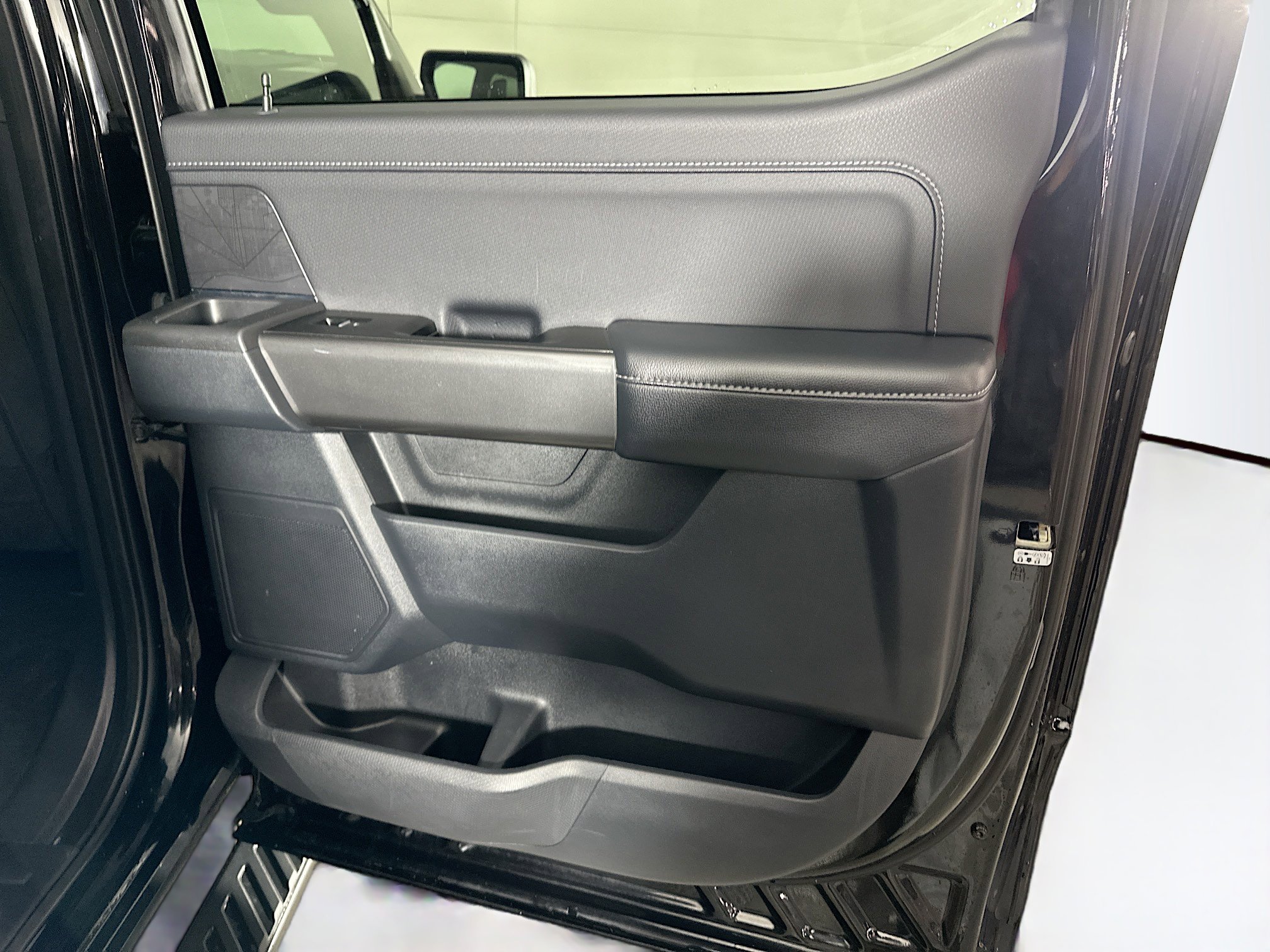 Used 2023 Ford F150 XLT w/ Equipment Group 302A High image 30