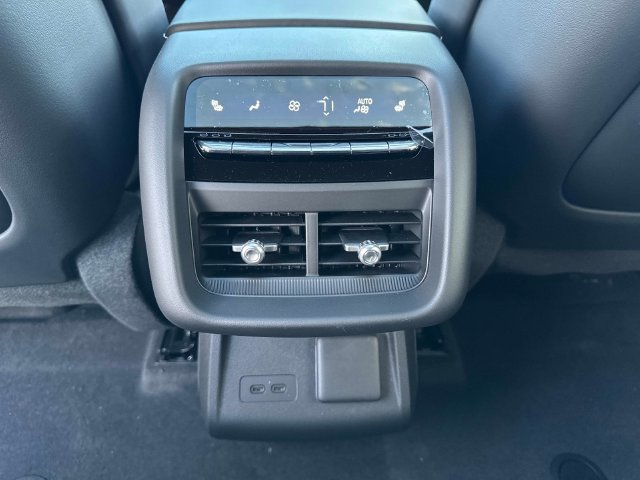 New 2026 Cadillac Lyriq V w/ LPO, Onyx Lite Package AWD/4WD image 13