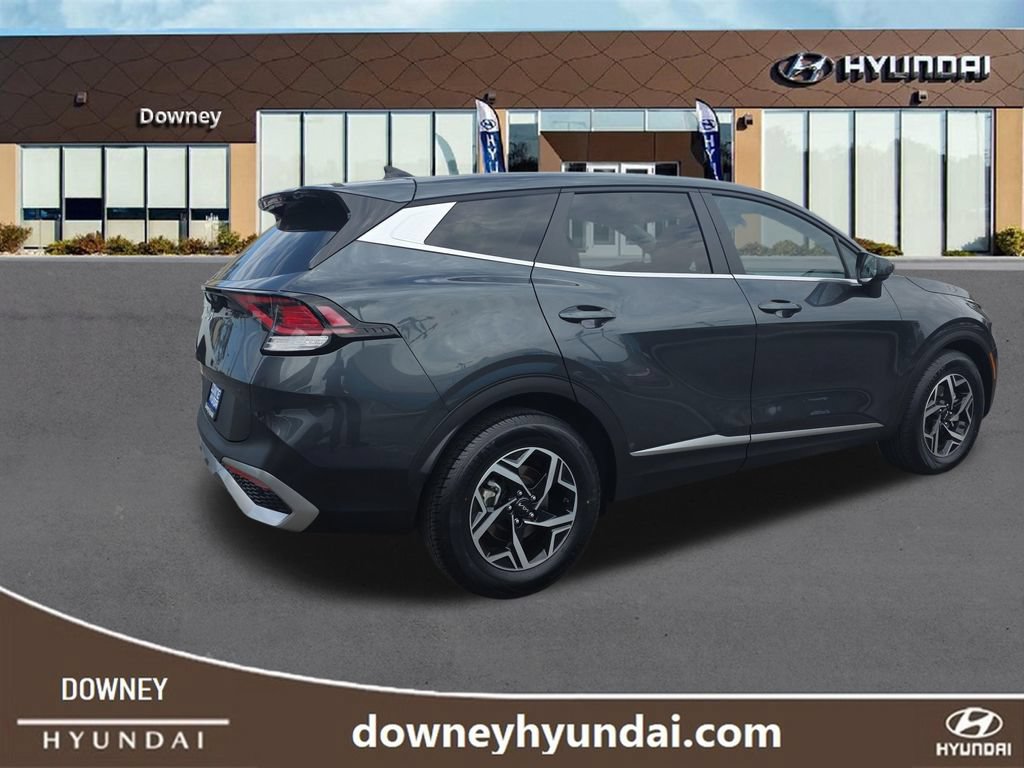 Used 2025 Kia Sportage LX FWD image 5