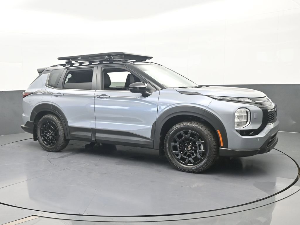 New 2025 Mitsubishi Outlander AWD image 8