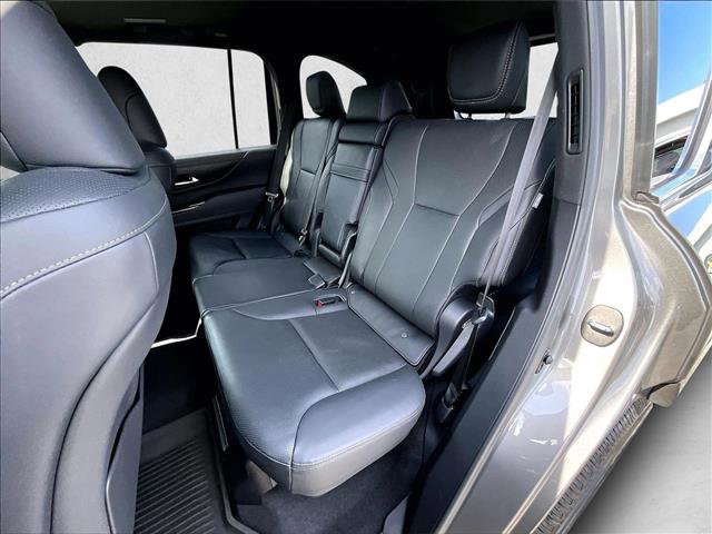 Used 2023 Lexus LX 600 4WD w/ Premium Package image 28