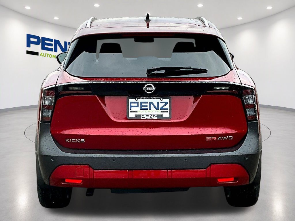 Used 2026 Nissan Kicks SR w/ SR Premium Package AWD/4WD image 9
