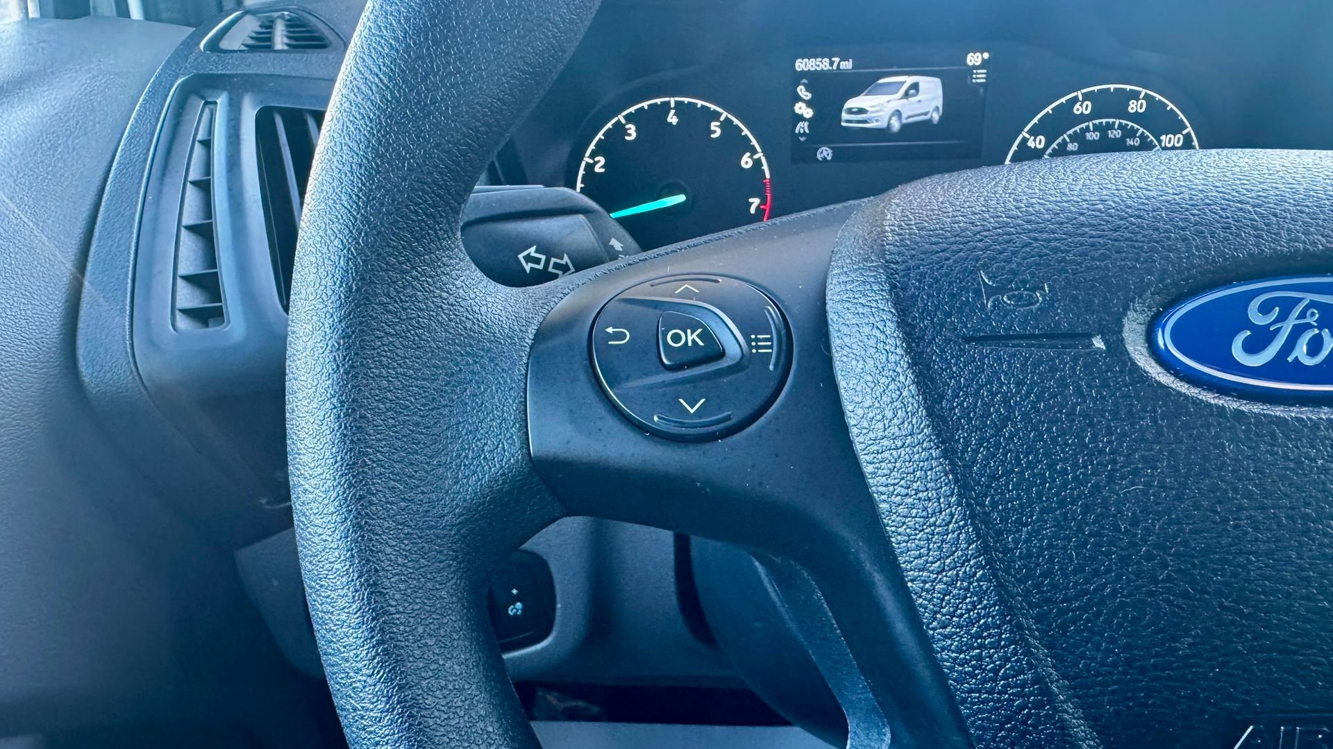 Used 2022 Ford Transit Connect XL image 27