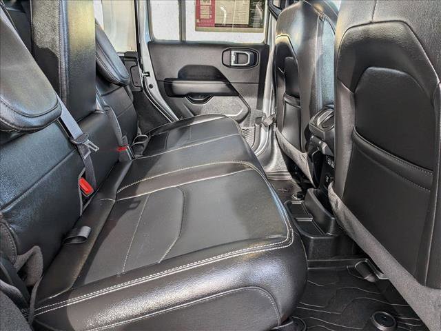 Used 2023 Jeep Wrangler Unlimited Sahara w/ Cold Weather Group AWD/4WD image 21