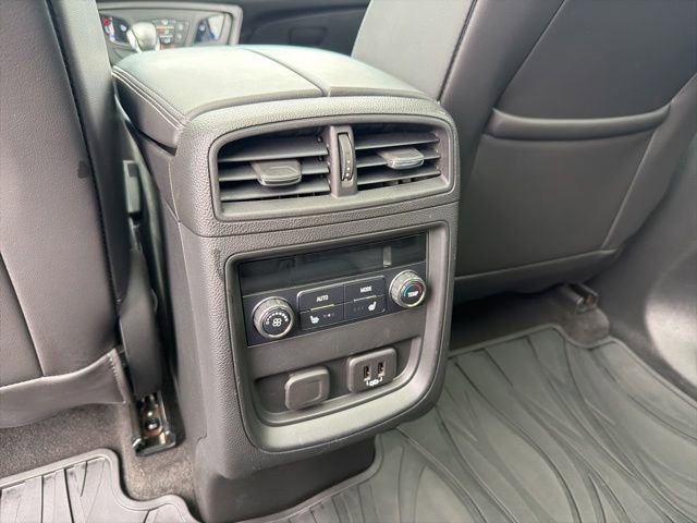 Used 2020 Buick Envision Essence FWD image 28
