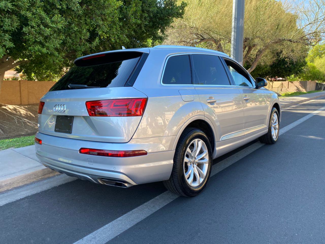 Used 2019 Audi Q7 3.0T Premium w/ Convenience Package AWD/4WD image 5