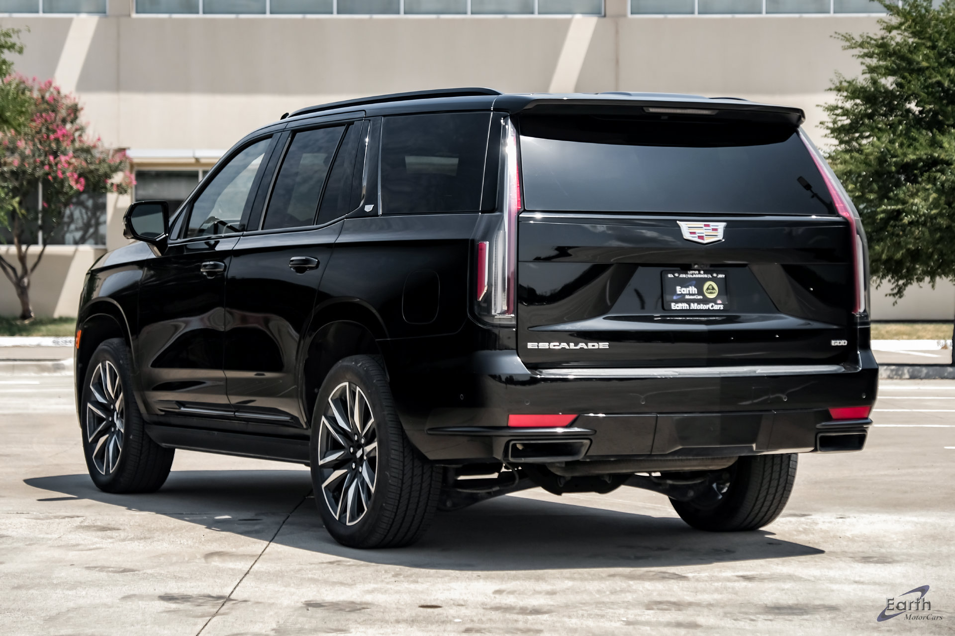 Used 2023 Cadillac Escalade Sport Platinum AWD/4WD image 11