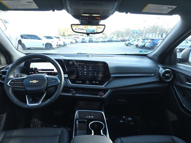 Used 2025 Chevrolet Equinox LT w/ Convenience Package II image 10