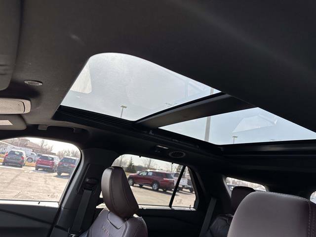 Used 2022 Ford Explorer Platinum w/ Equipment Group 601A image 11