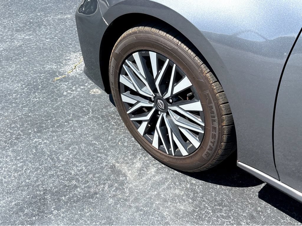 Used 2024 Nissan Altima 2.5 SV FWD image 18