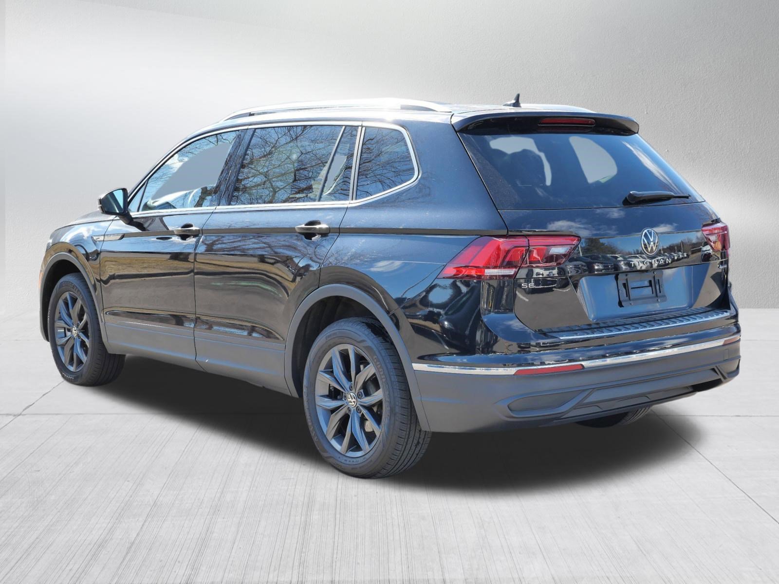 Certified 2022 Volkswagen Tiguan SE image 5