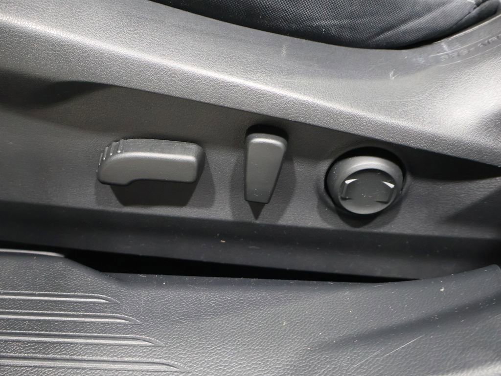 Used 2023 Subaru Outback Premium image 12
