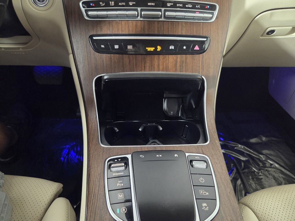 Used 2022 Mercedes-Benz GLC 300 4MATIC w/ Premium Package Lite image 13