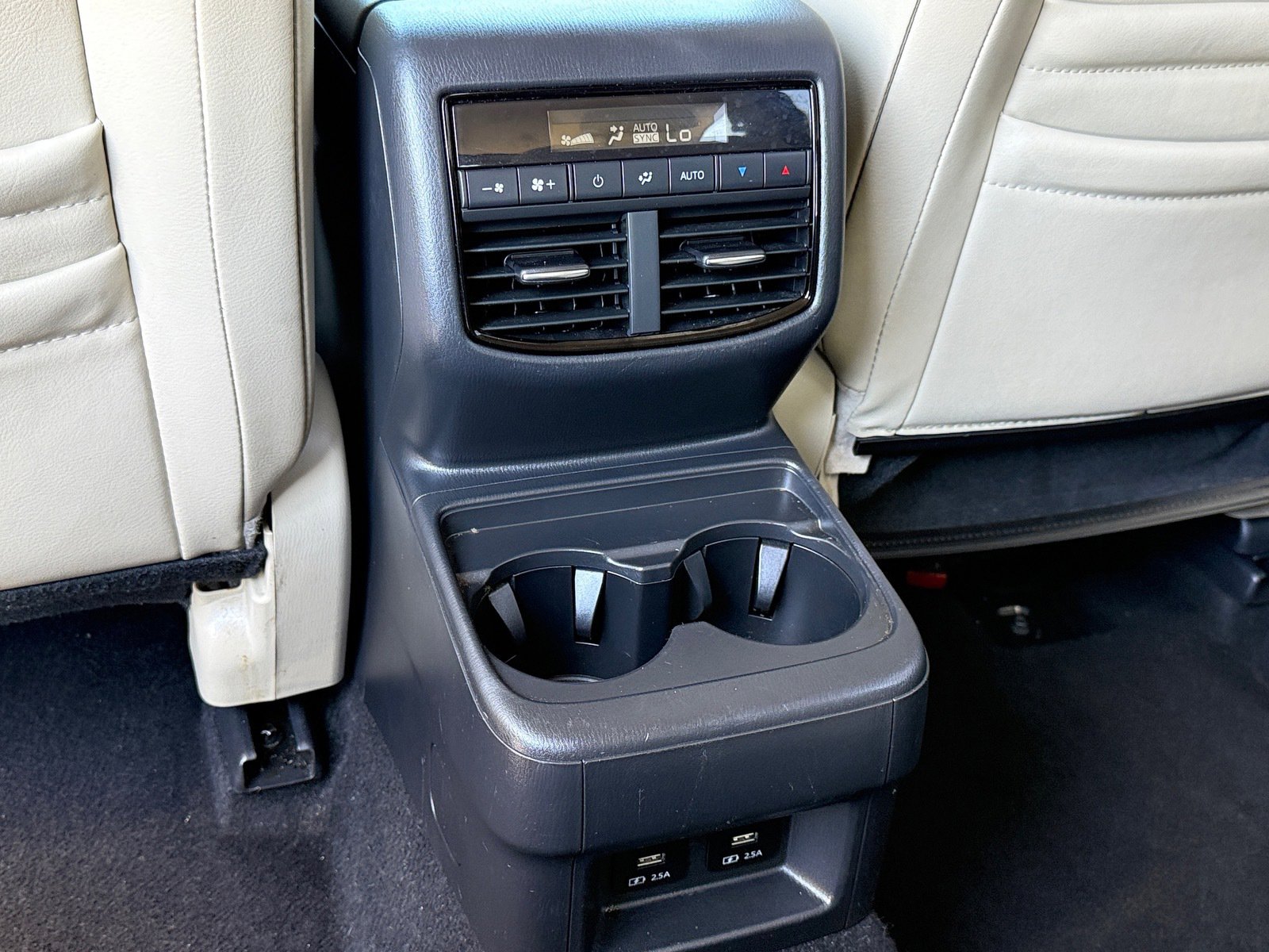 Used 2023 MAZDA CX-9 Touring image 27