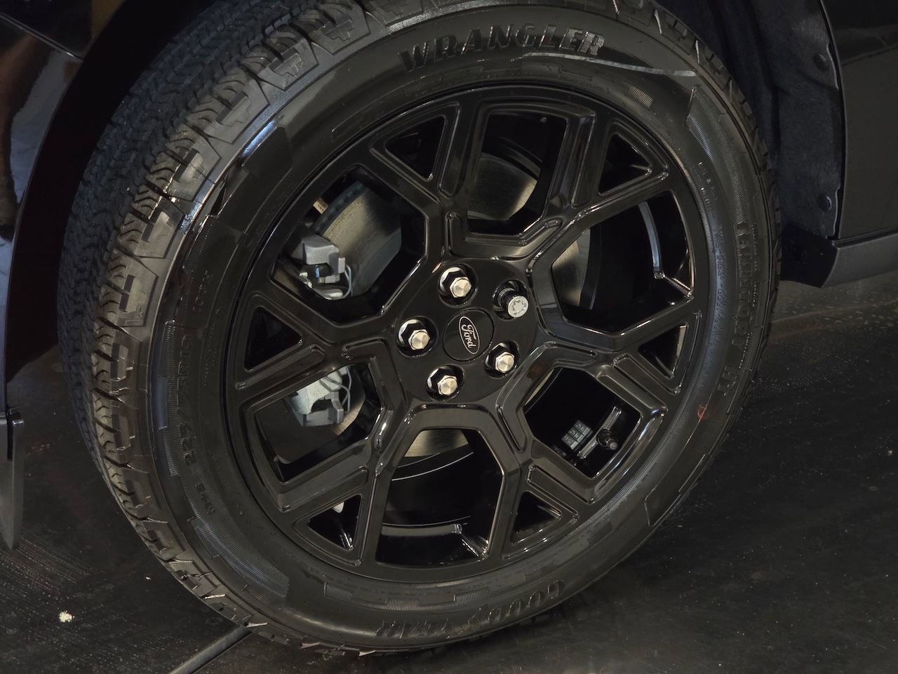 New 2025 Ford Maverick Lariat w/ Black Appearance Package image 14