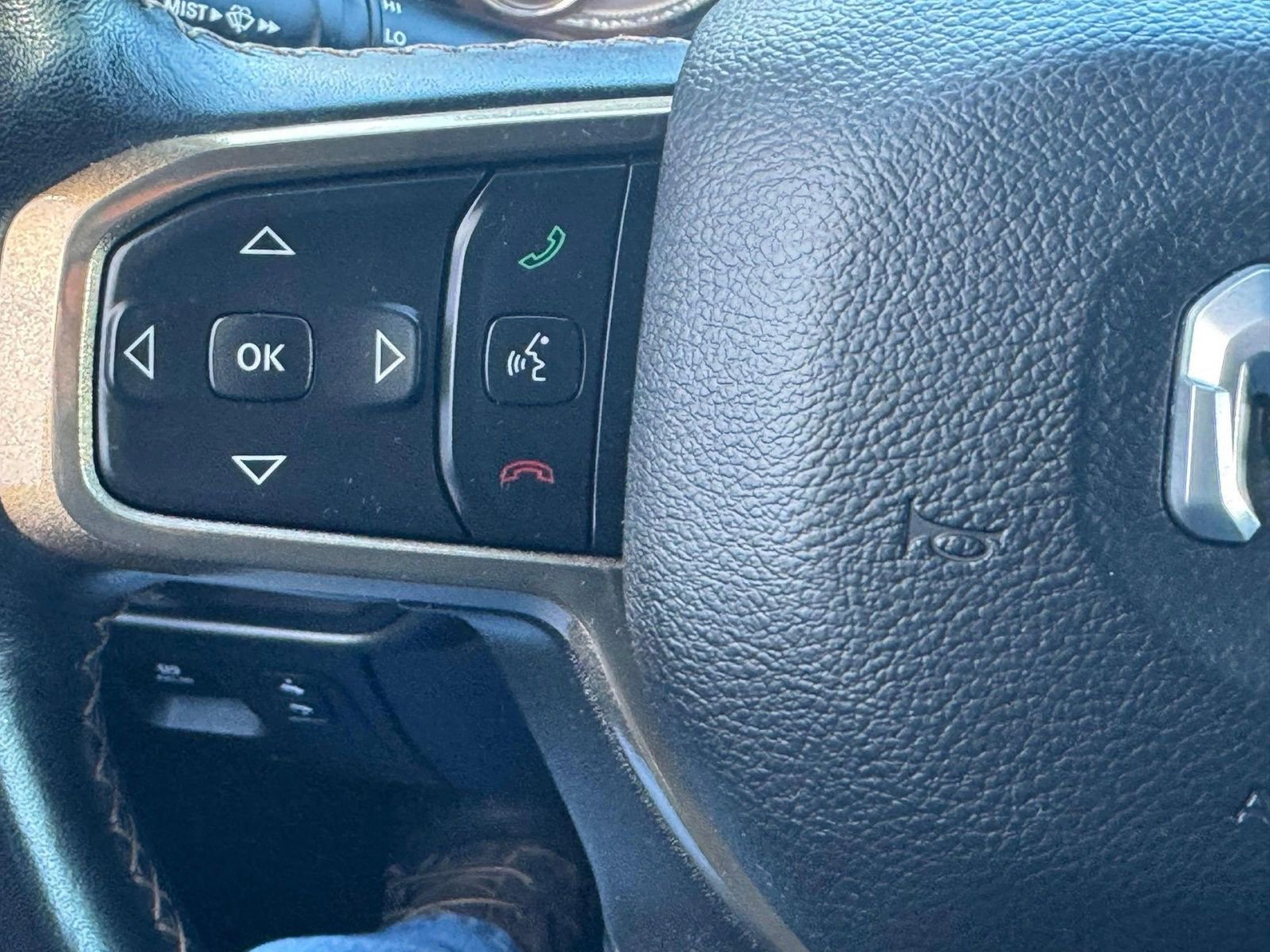 Used 2022 RAM 1500 Limited w/ Off-Road Group image 32