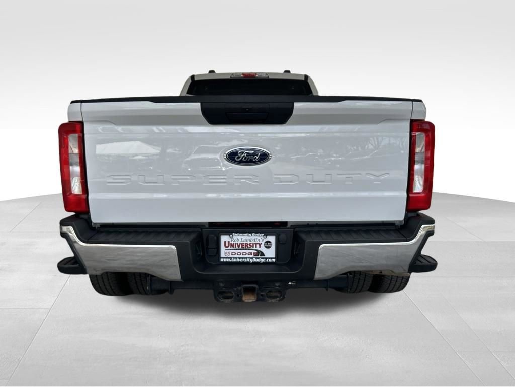 Used 2025 Ford F350 XLT w/ FX4 Off-Road Package AWD/4WD image 16