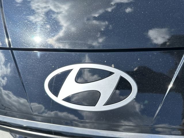 Used 2025 Hyundai Elantra SEL image 18