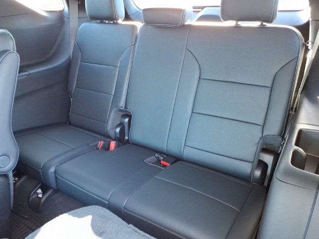 New 2027 Chevrolet Traverse LT w/ LPO, Floor Liner Package FWD image 10
