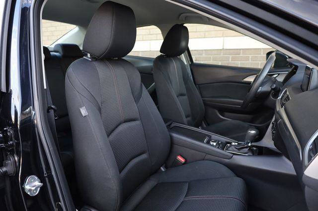 Used 2017 MAZDA MAZDA3 Sport w/ Preferred Equipment Package FWD image 24