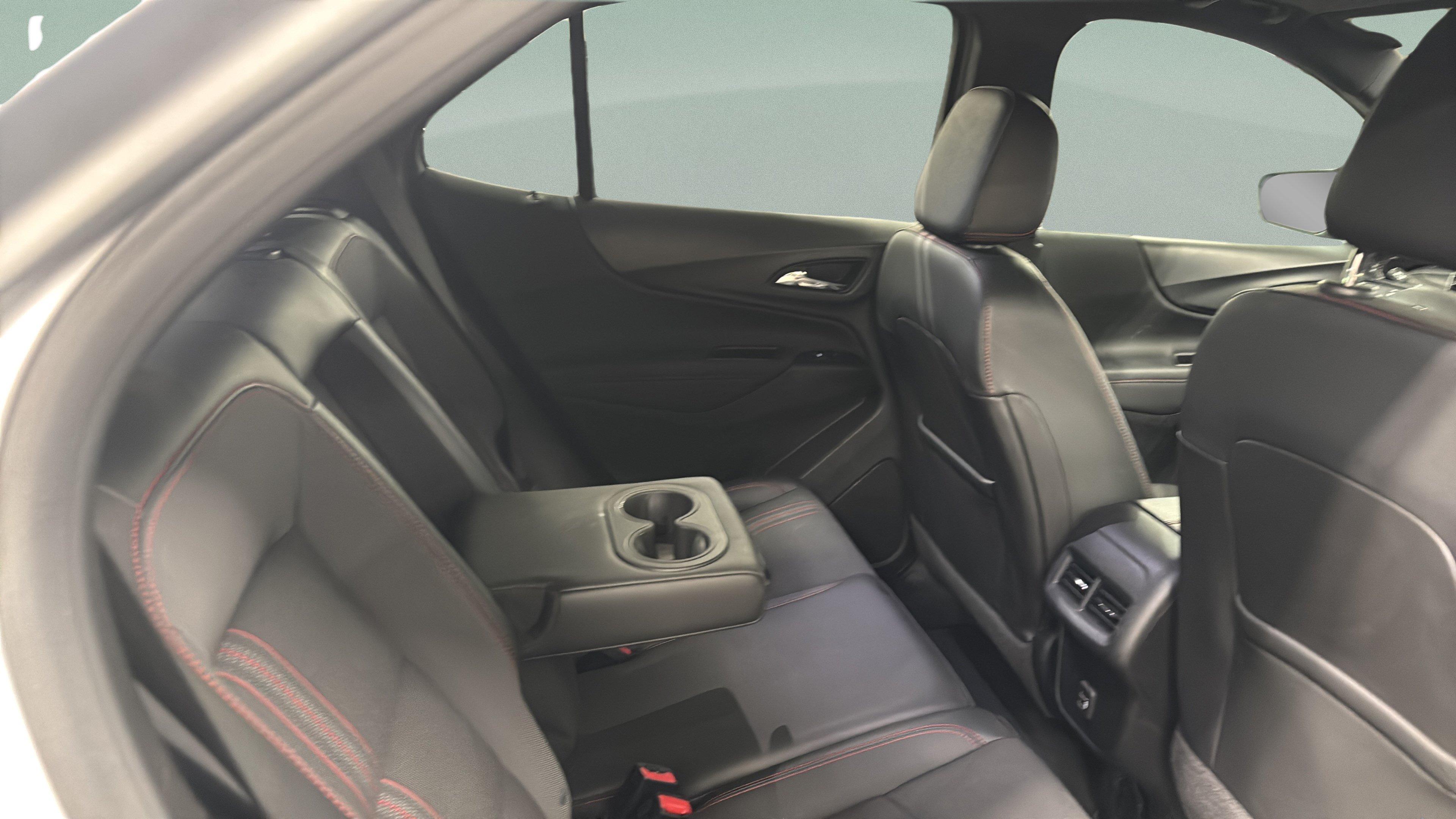 Used 2022 Chevrolet Equinox RS w/ Infotainment Package FWD image 20