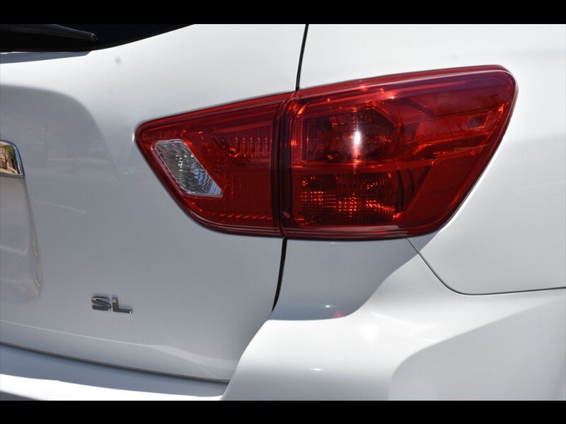 Used 2017 Nissan Pathfinder SL FWD image 55