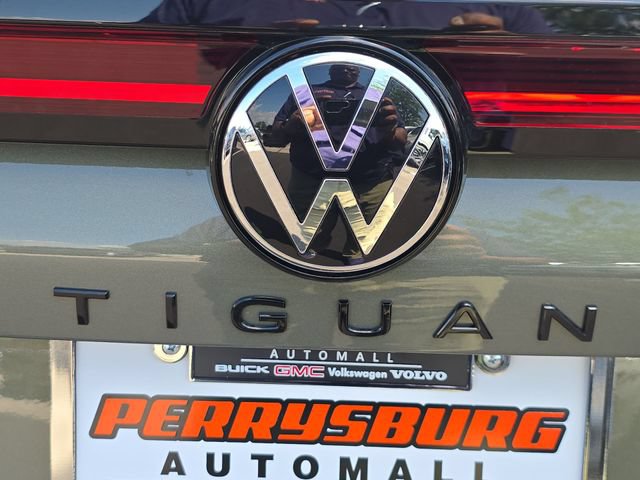 New 2026 Volkswagen Tiguan SE R-Line AWD/4WD image 32