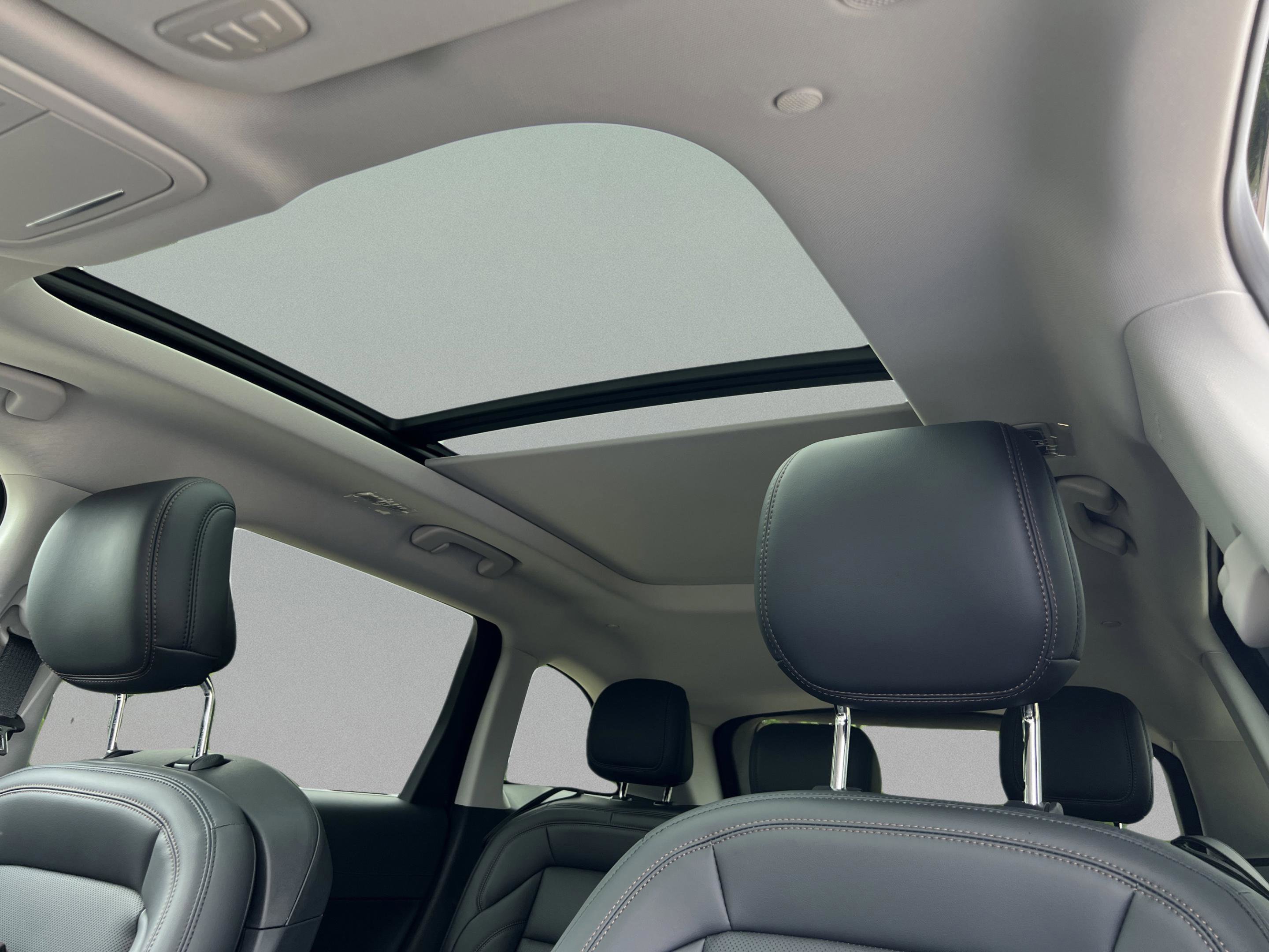 New 2026 Lincoln Nautilus Premier w/ Equipment Group 102A AWD/4WD image 24