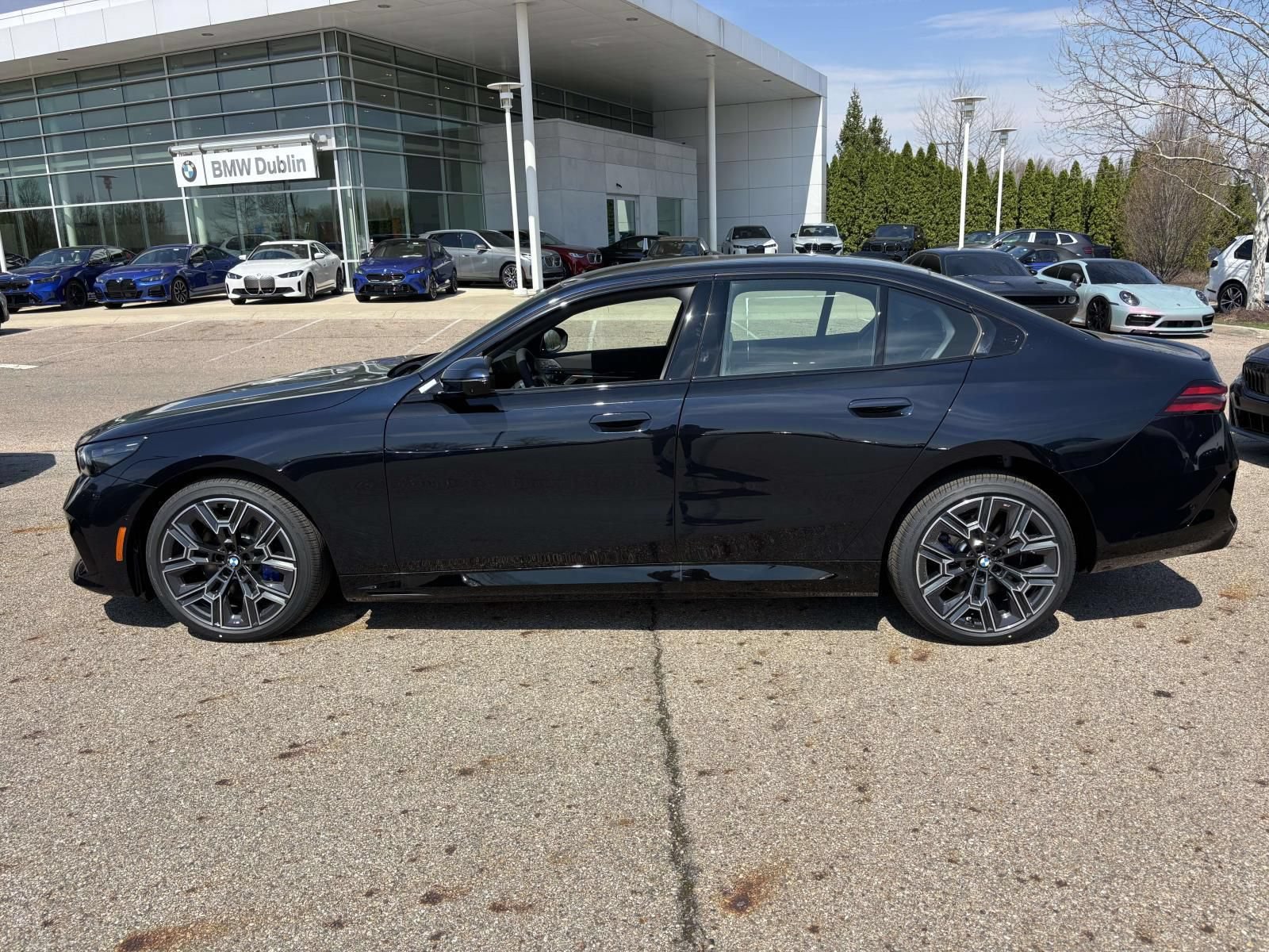 New 2026 BMW i5 eDrive40 w/ M Sport Package AWD/4WD image 8