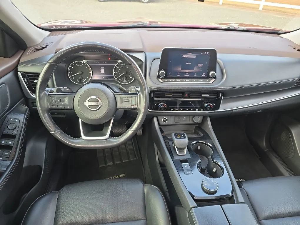 Used 2022 Nissan Rogue SV w/ SV Premium Package image 13