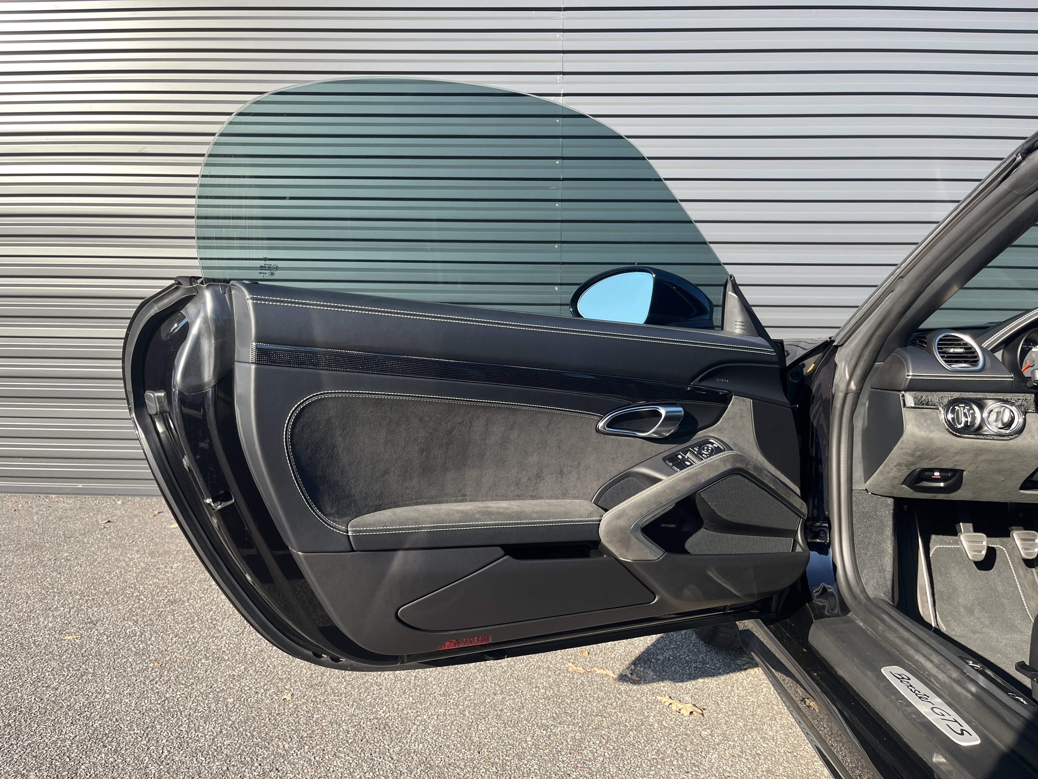 Used 2025 Porsche 718 Boxster GTS image 16