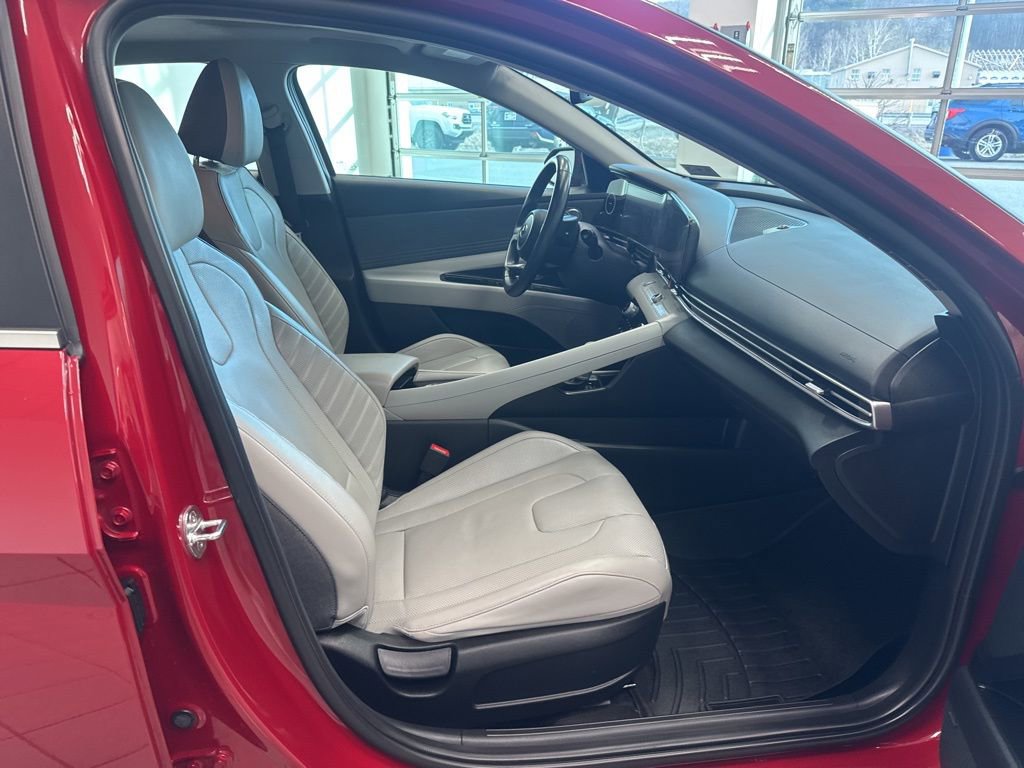 Used 2021 Hyundai Elantra Limited w/ Cargo Package image 22