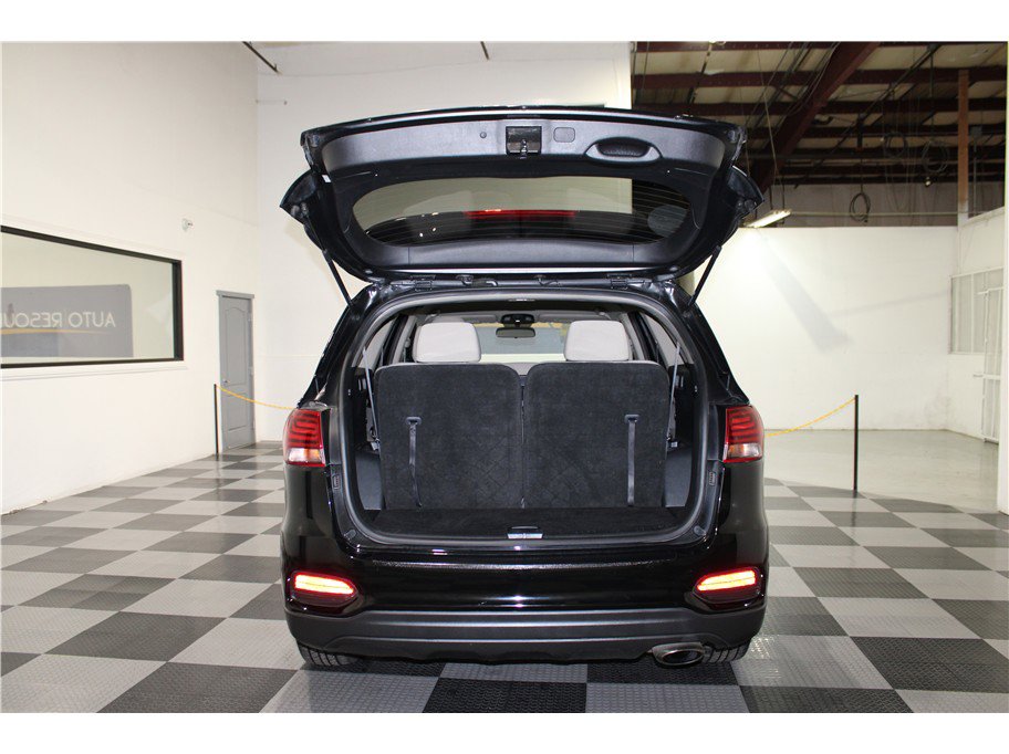 Used 2020 Kia Sorento LX image 21