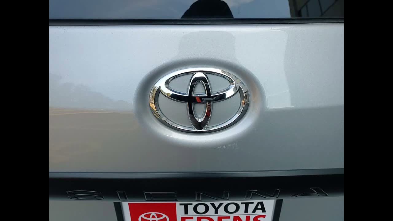 Used 2020 Toyota Sienna L image 5